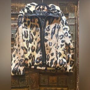 Luxury all the rage right now ! Authentic Volcom, leopard faux, fur jacket coat